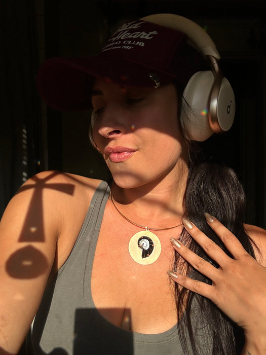 Ammonite shell necklace - black + iridescent