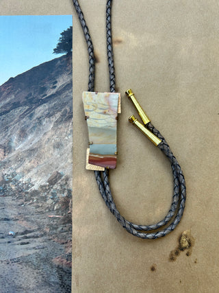 Picture Jasper cloud formation bolo the