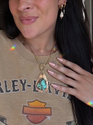 Bright Turquoise knotted necklace