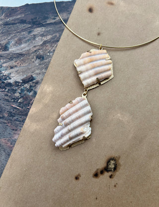 Seashell fragment choker