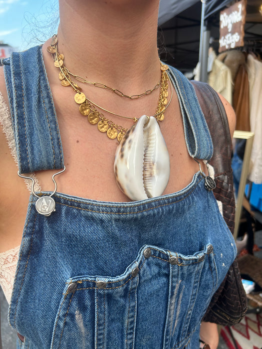 XL cowrie choker