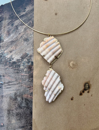 Seashell fragment choker