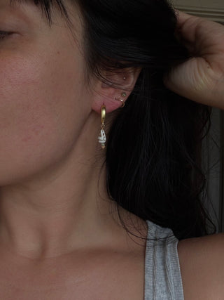 Simple shell Huggie Hoops