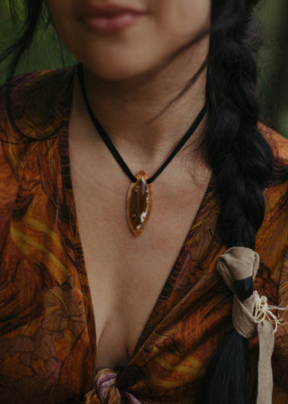 Brown flower agate pendant