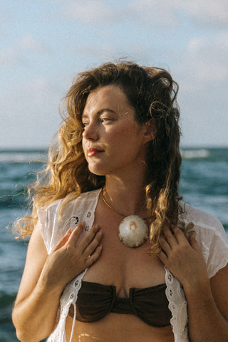 Surf Clam Shell Choker Necklace