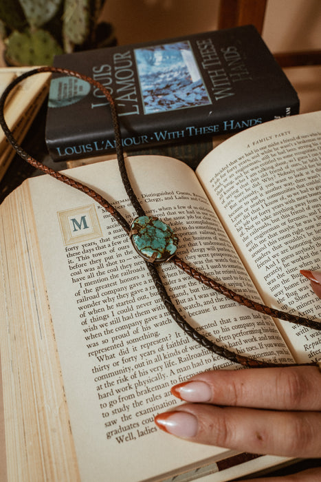 Simple Turquoise bolo tie