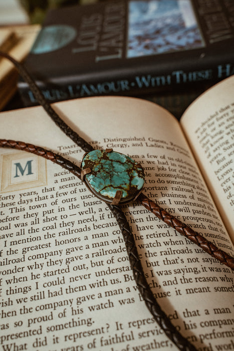 Simple Turquoise bolo tie